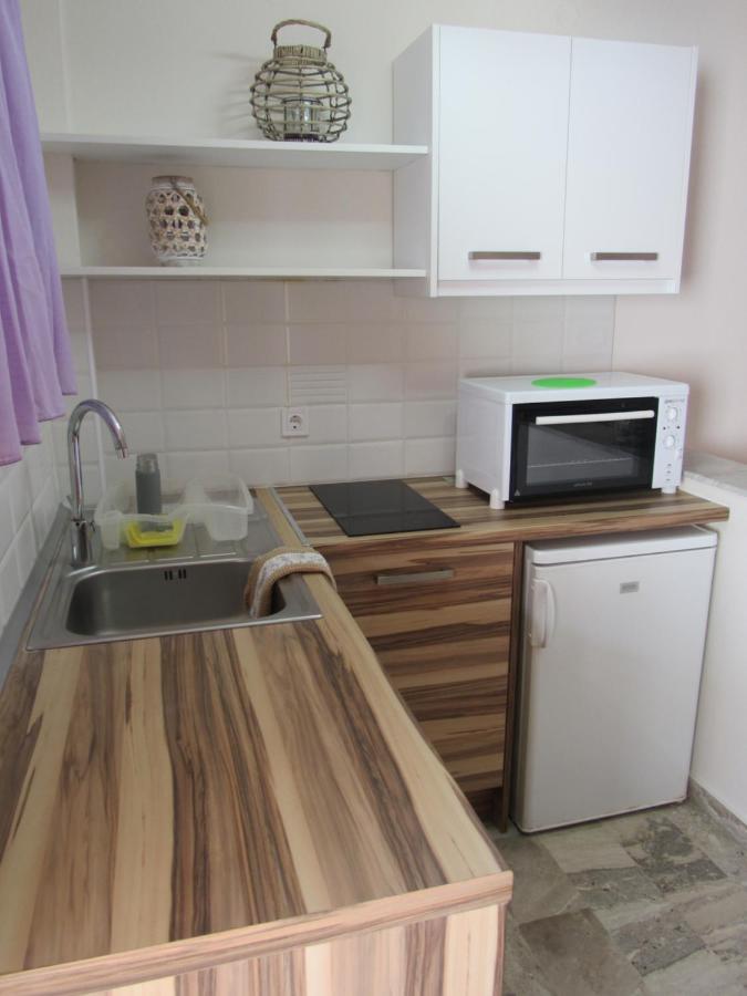Biscoutsis & Aparthotel Kavos