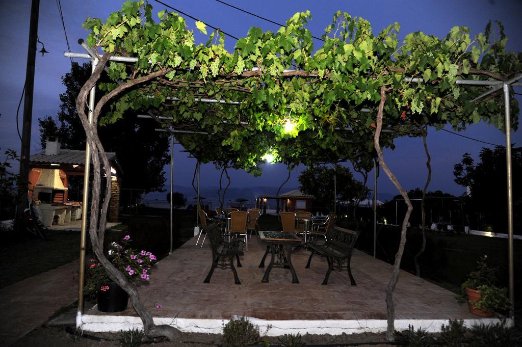 Aparthotel Biscoutsis & Kavos